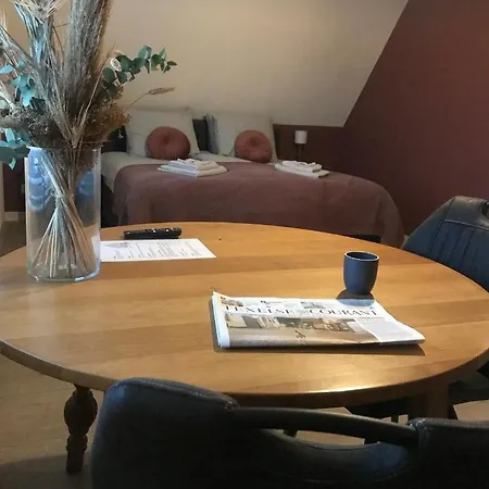 Bed & Koffie, Op De Spinbaan 3* דה בורג