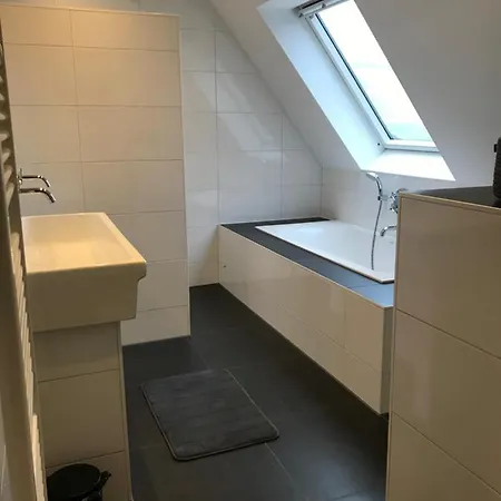 לינה וארוחת בוקר Bed & Koffie, Op De Spinbaan 3*