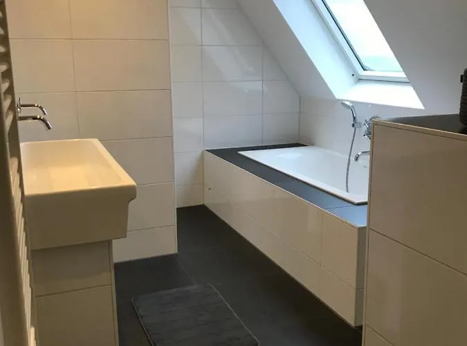 B&B Bed & Koffie, Op De Spinbaan 3*